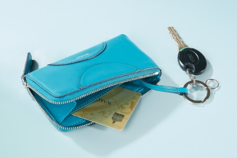 【新品未使用】和光　MANACO　ベージュ レザー 2つ折り財布 WAKO 和光 manaco ベージュ 二つ折り財布 機能性重視！“MANACO