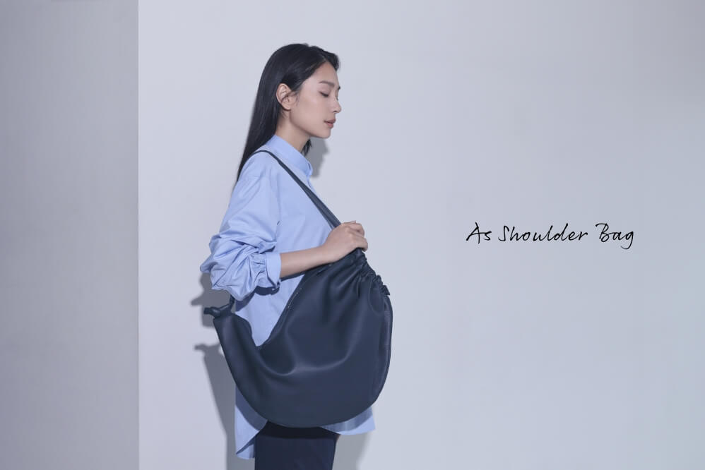 美品◎ワコウ MANACO 斜めがけ可 ハーフムーン ショルダーバッグ ネイビー 美品◎ワコウ MANACO 斜めがけ可 ハーフムーン ショルダーバッグ ネイビー