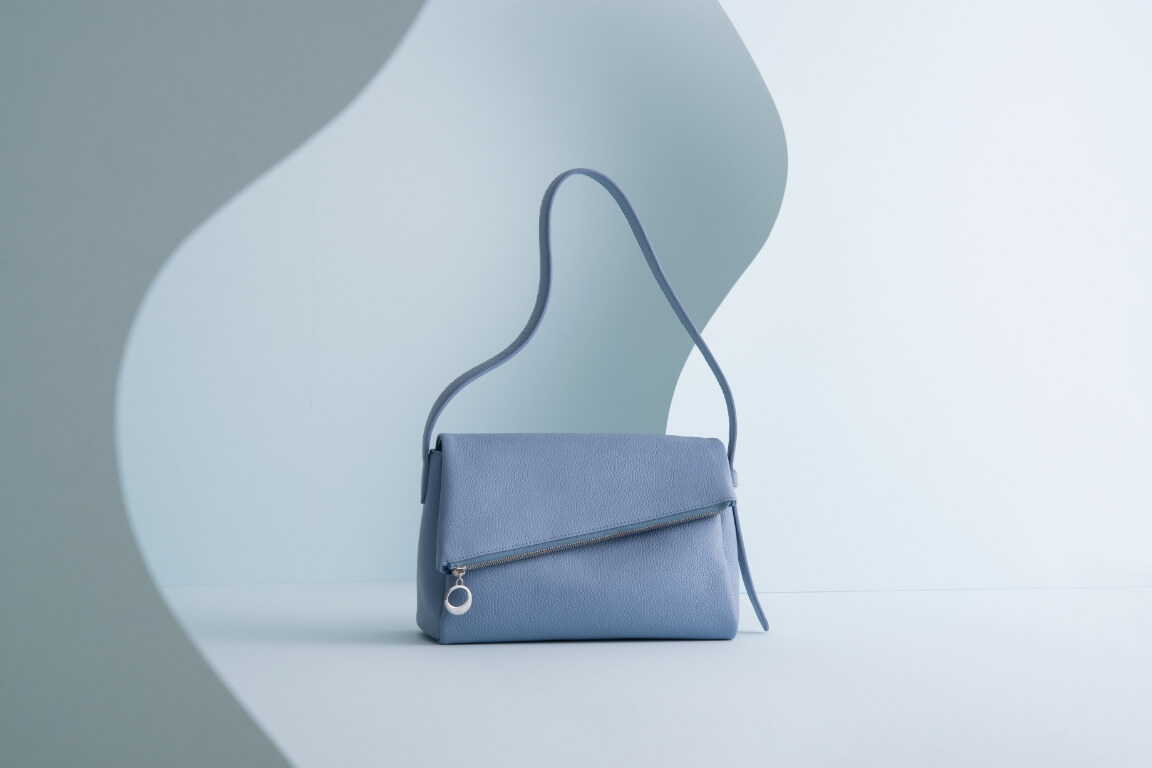 和光　本革バッグ　新品未使用 高さ19×幅30×まち10cm 和光 本革バッグ 新品未使用 高さ19×幅30×まち10cm