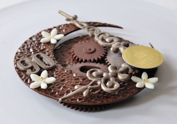 永久不滅”と名付けられた限定ケーキ、エテルニテが登場 │ WAKO INDEX 034