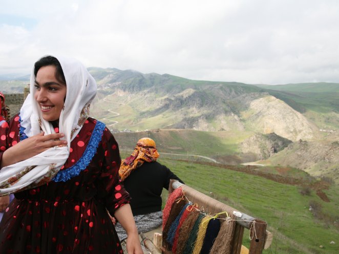 究極のサステイナビリティ！限定オーダーのペルシャ絨毯 │ WAKO INDEX 048