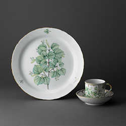 ☆再度大幅お値下げ致しました☆石井逸郎氏(スカンティップス)作 マイセンお皿 石井逸郎の世界展─Porcelain Painting for DESIGN SHOWER