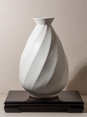 卒寿記念 井上萬二白磁展－名陶無雑－ | 展覧会のご案内