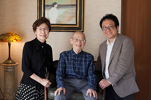 石田 亘の世界』刊行記念石田家の和のパート・ド・ヴェール